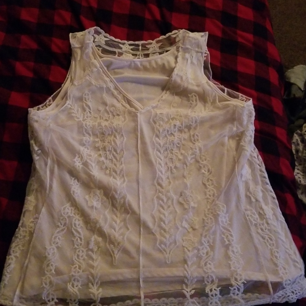 Lace overlay cream tank